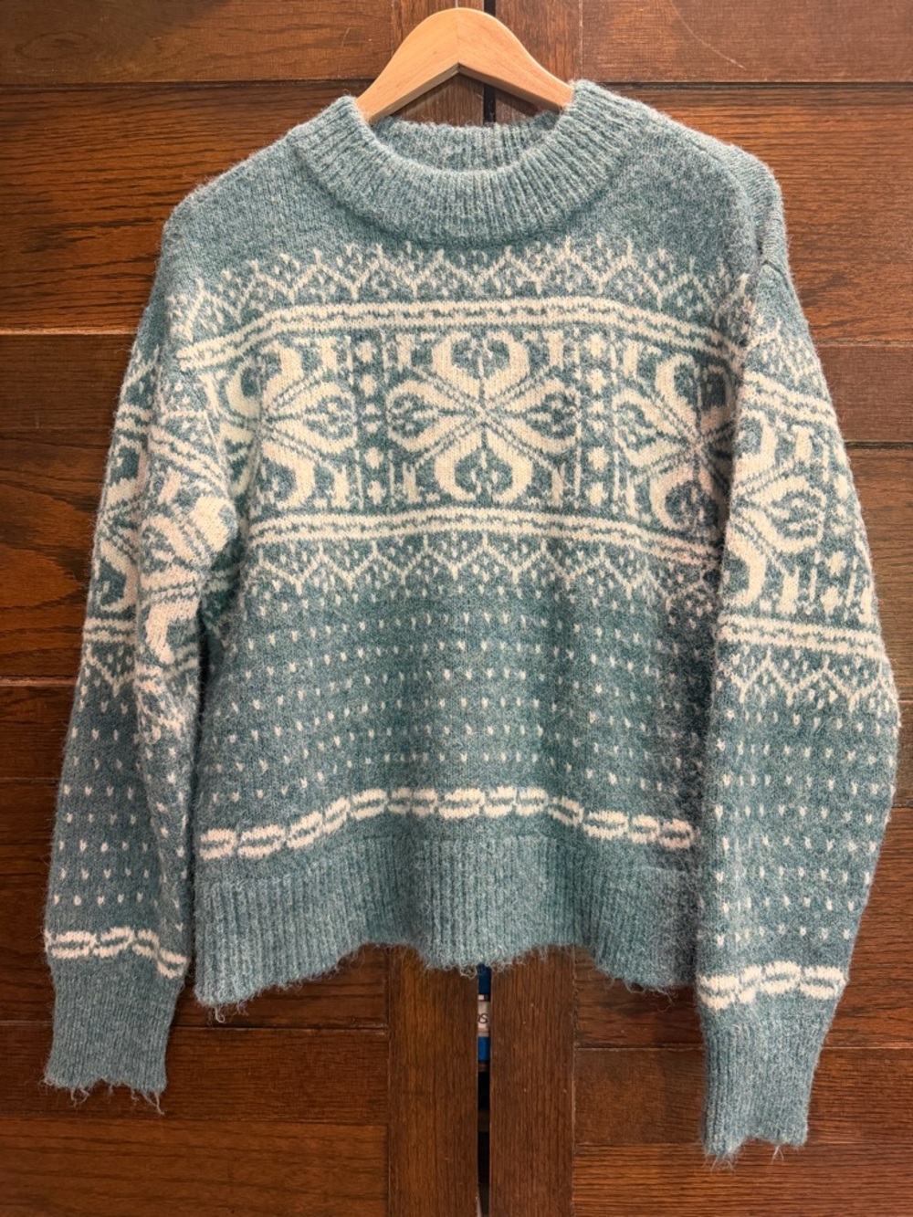 Universal Thread small Cozy Fair Isle Crewneck Sweater Teal fuzzy oversized soft